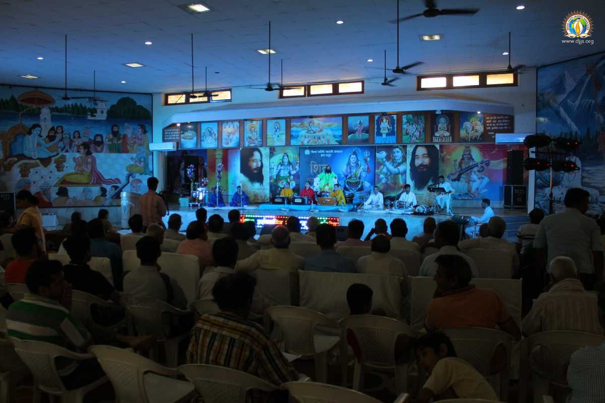 Devotional Concert on Lord Shiva Sanctified the Innate Divinity of Devotees at Meerut, U.P