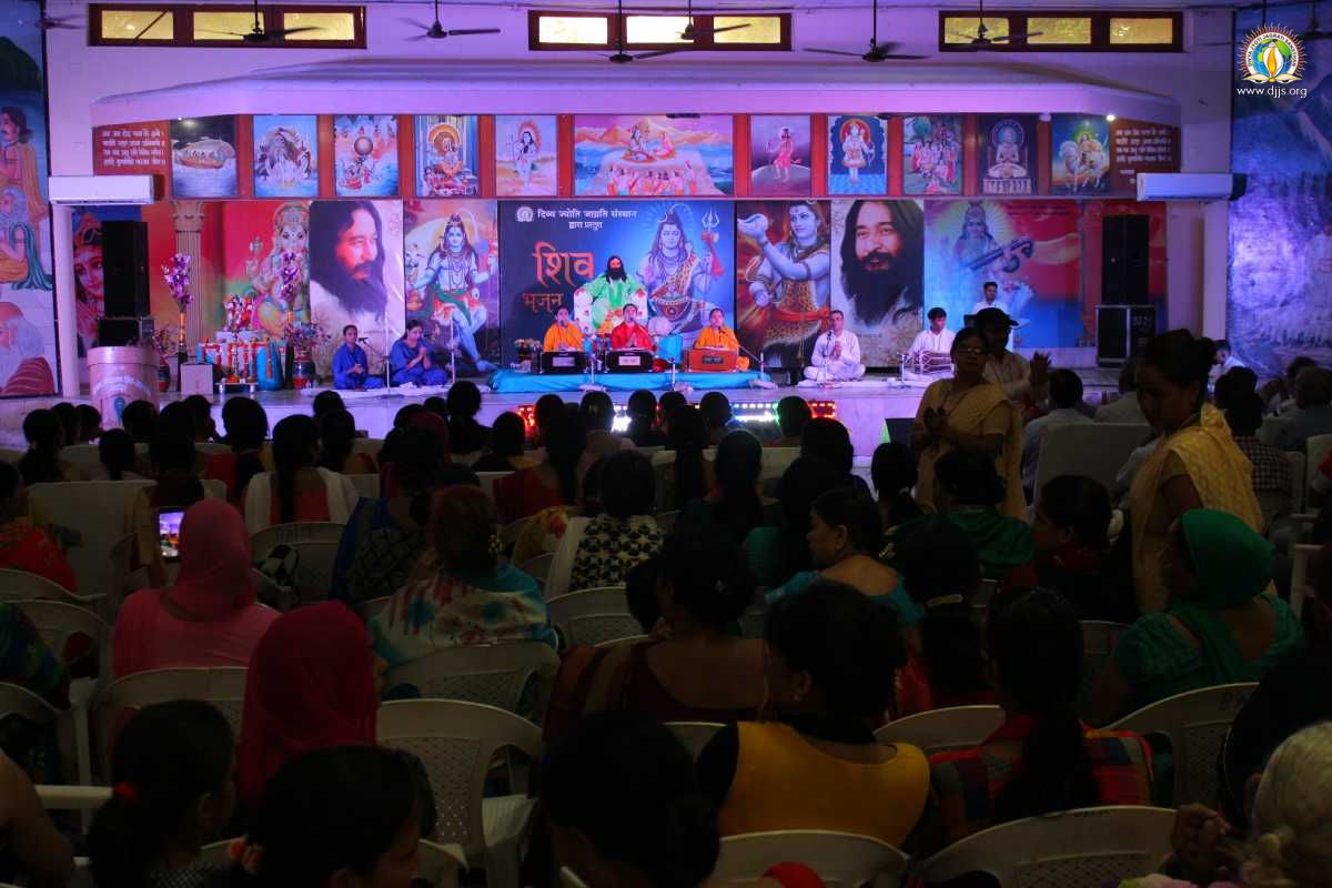 Devotional Concert on Lord Shiva Sanctified the Innate Divinity of Devotees at Meerut, U.P