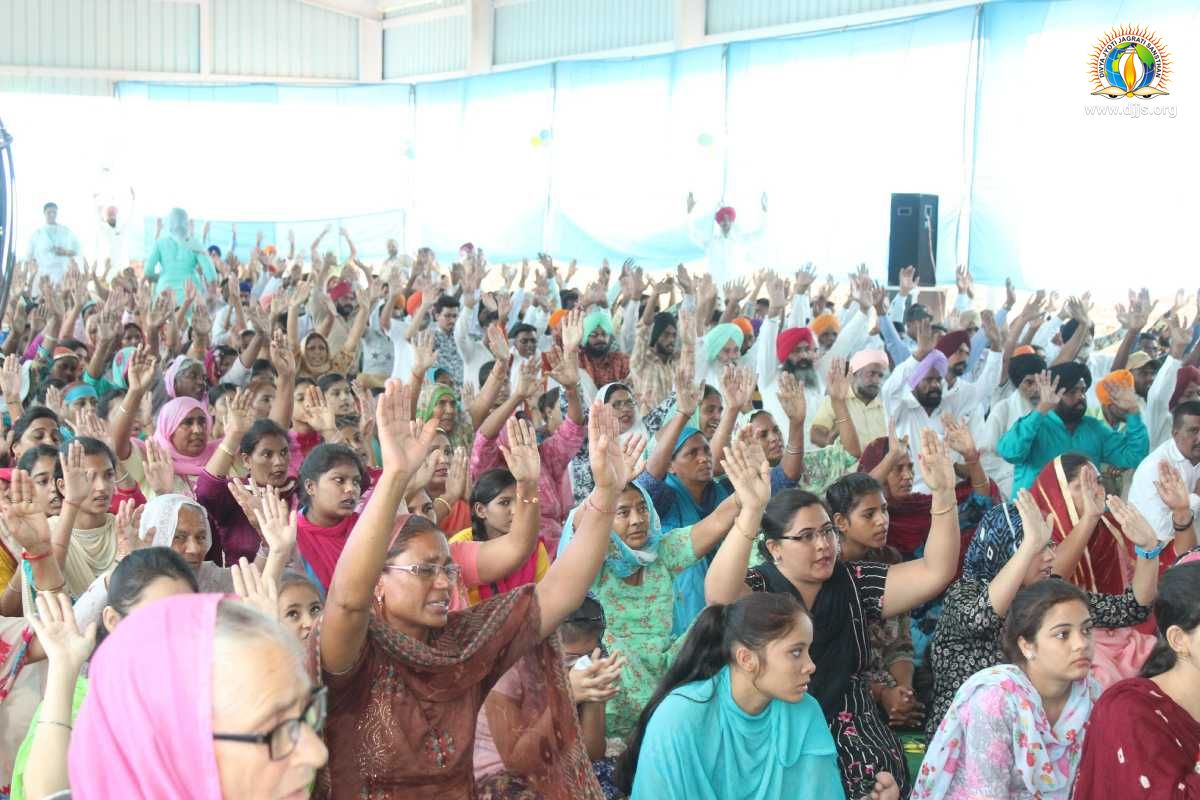 Monthly Spiritual Congregation in Dhilwan, Punjab Resurrected Devotion & Enthusiasm
