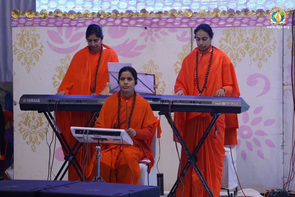 Monthly Spiritual Congregation at Divya Dham Ashram, Delhi - Various Factors Leading to An Individual’s Spiritual Growth Highlighted