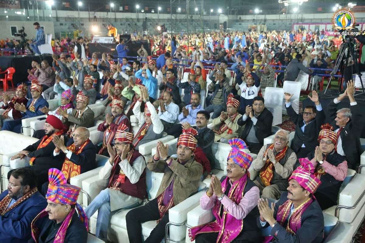 Eternally Divine Shrimad Bhagwat Katha at Mayur Vihar, Delhi Inspired Devotees towards Value & Wisdom Shaping Education Program ( DJJS Manthan)