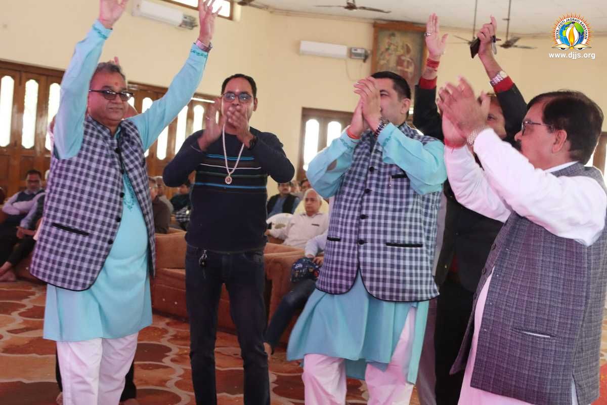 Spiritual Meaning of the Jyotirlinga Explained at Shiva Bhajan Sandhya at Meerut, Uttar Pradesh