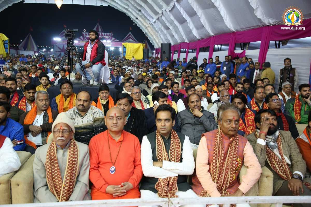 Shrimad Bhagwat Katha Propounded the Essence of Inner Peace at Gorakhpur, Uttar Pradesh