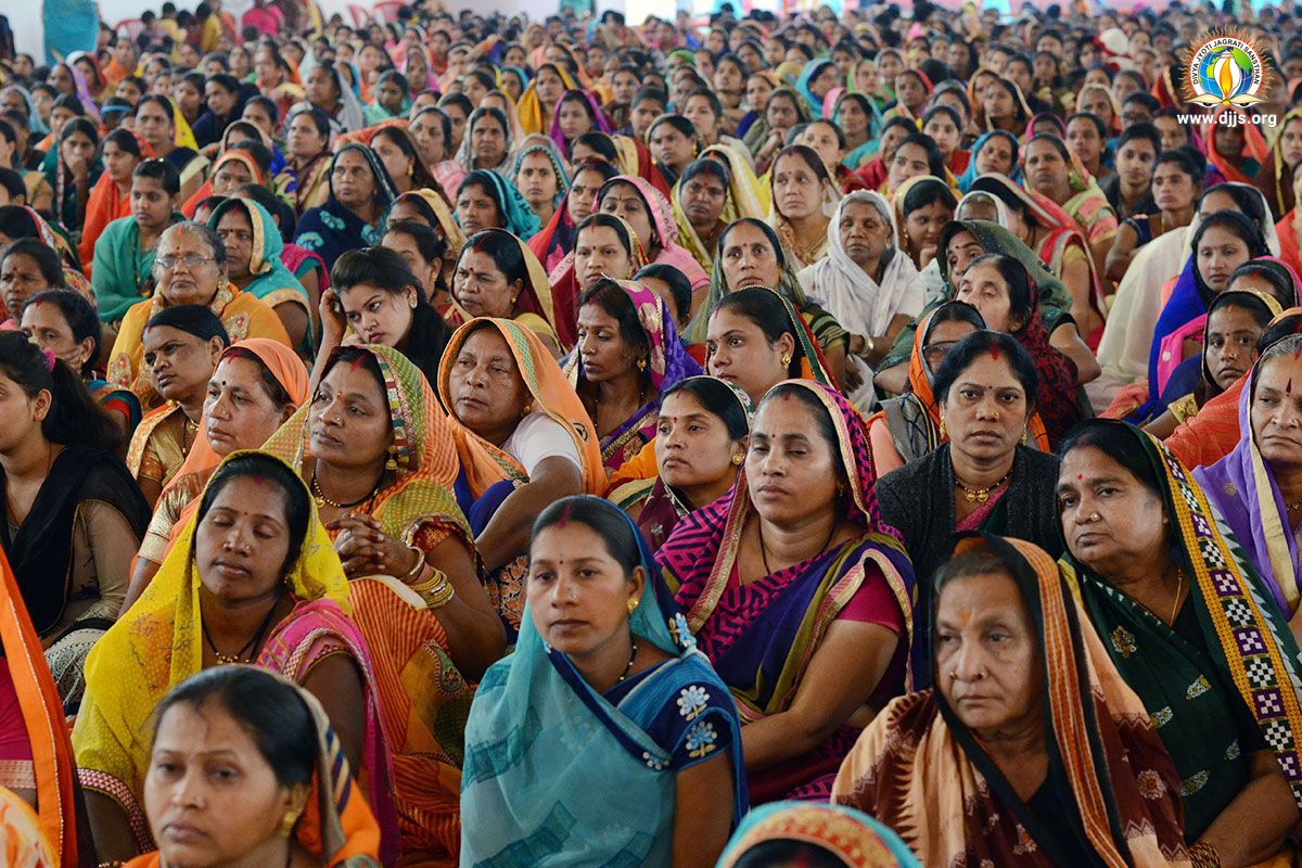 Brahm Gyan (Divine Knowledge) Alone Heals the Individual: Bhagwat Katha at Raipur, Chhattisgarh
