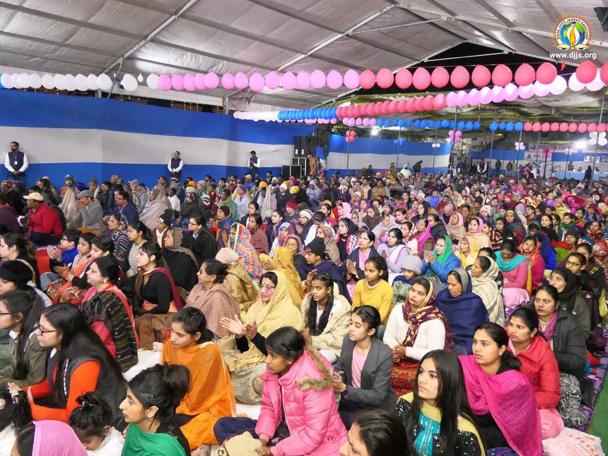 Shri Ram Katha Recites Life Transforming Lessons from Life of Lord Rama at SBS Nagar, Punjab