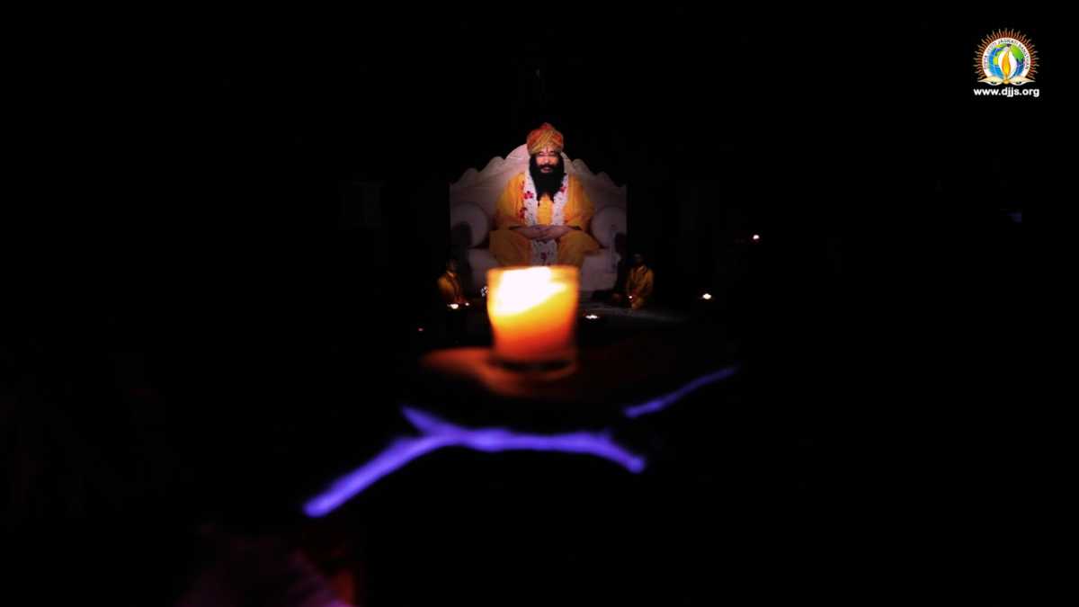 DJJS Lights Candles, Lamps along with Ved Mantra To Show Unity In Fight Against #COVID19