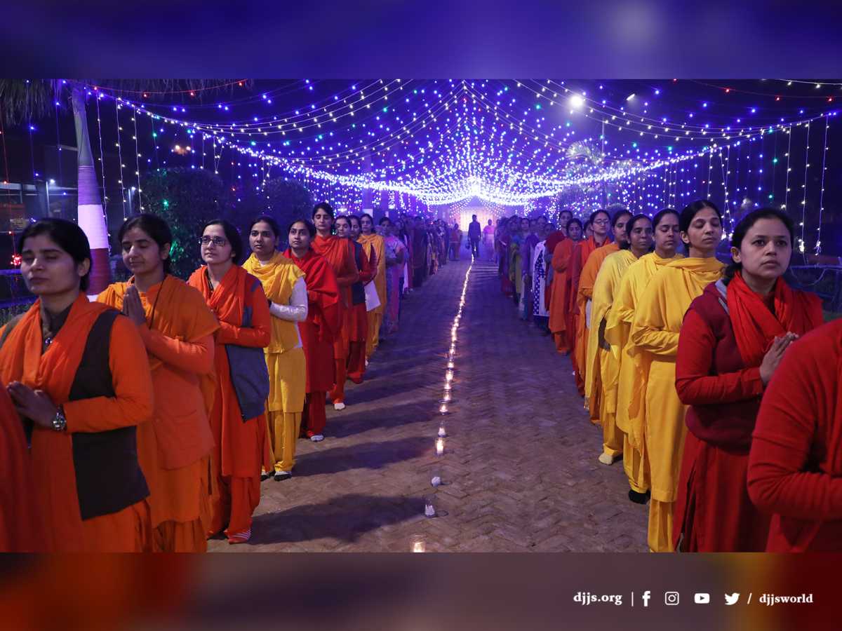 DJJS Divya Dham Ashram, Delhi celebrates culturally & spiritually enriched Deepawali 2021 
