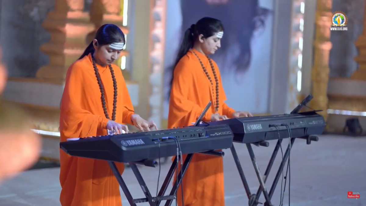 Unique Ways of the Guru to Shower His Grace: A Spiritual Program Unfolded the Tenets of Guru Bhakti at Nurmahal, Punjab