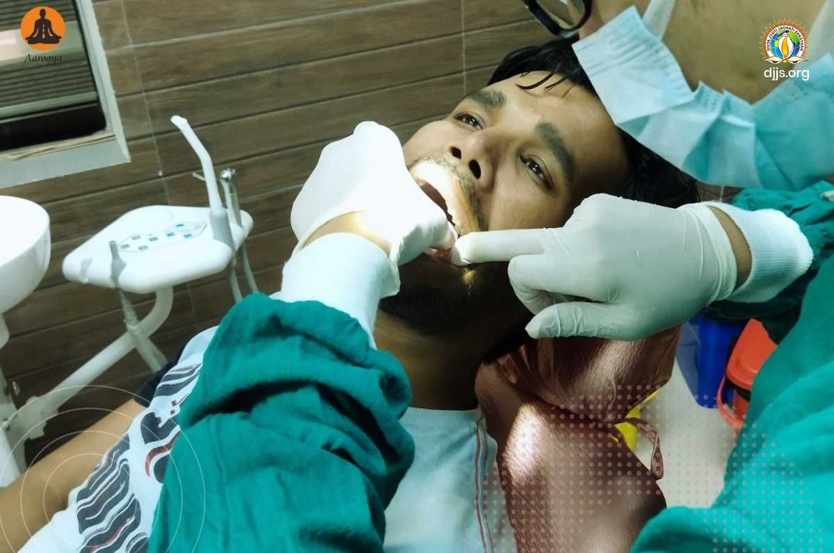 Aarogya provided Dental care services to 213 Patients at Divya Dham Centre, Delhi, in April 2022
