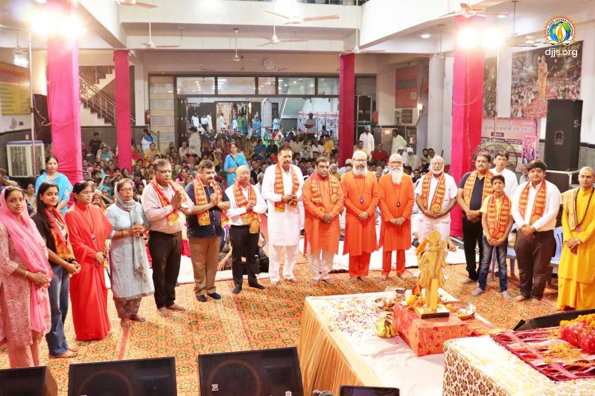 Sri Ram Katha's Striking Theology Moved Masses at Sri Ganganagar, Rajasthan