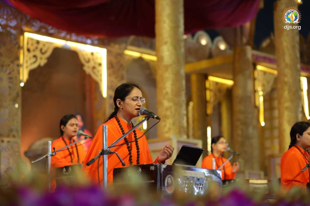 Shri Guru Purnima Mahotsav, 2022 at Divya Dham Ashram, Delhi Drenched all in the Divine Inspirations of Gurudev
