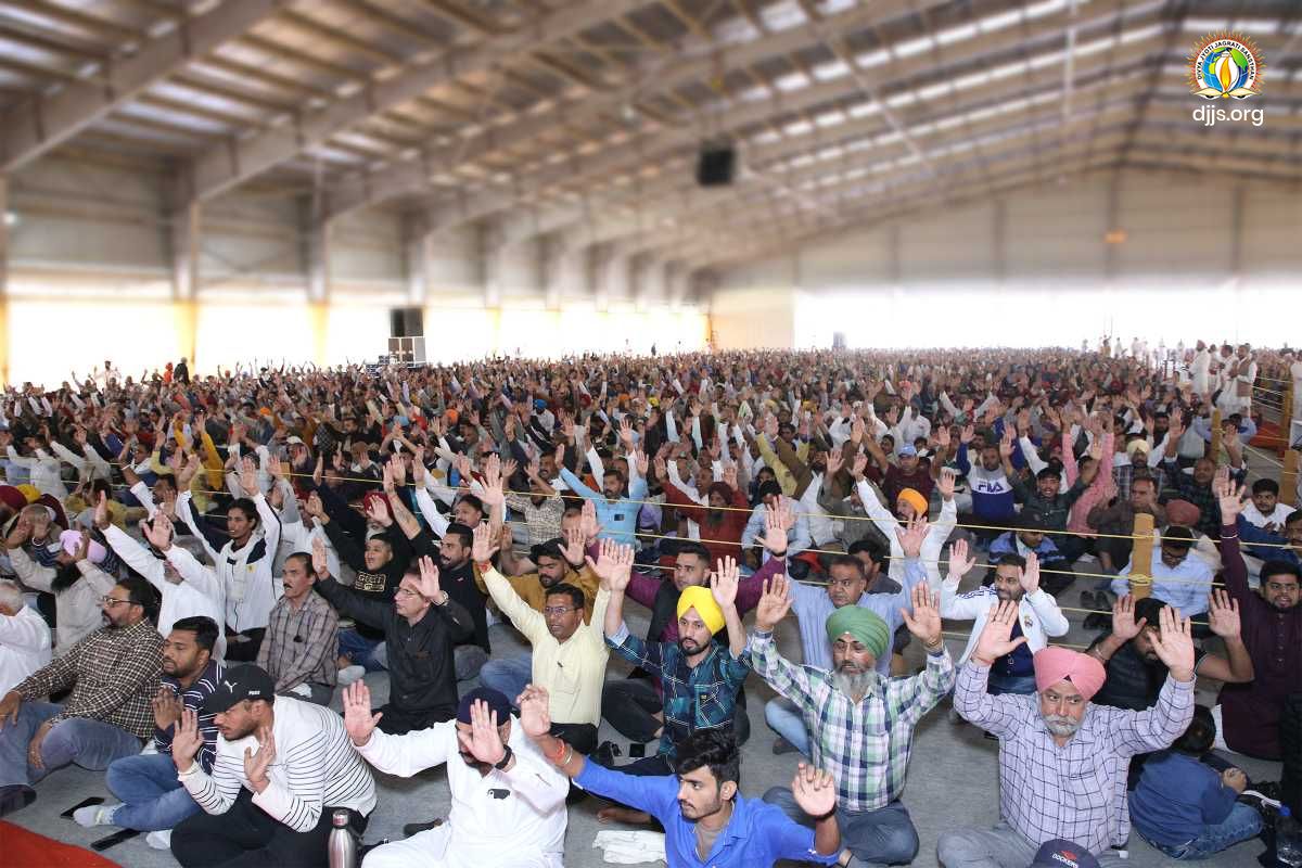 Monthly Spiritual Congregation at Nurmahal, Punjab Motivated Disciples for Ardent Meditation
