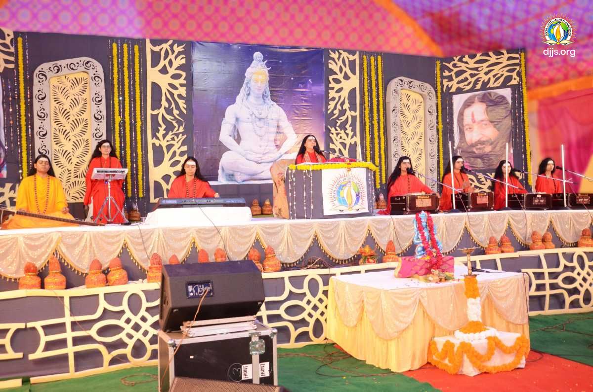 Bhagwan Shiv Katha emphasized the need of Divine Knowledge at Agra, Uttar Pradesh