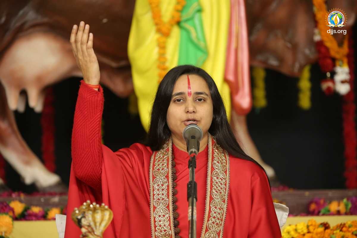 Divine Message of seers for a purposeful living through the Shri Krishna Katha at Nabha, Punjab