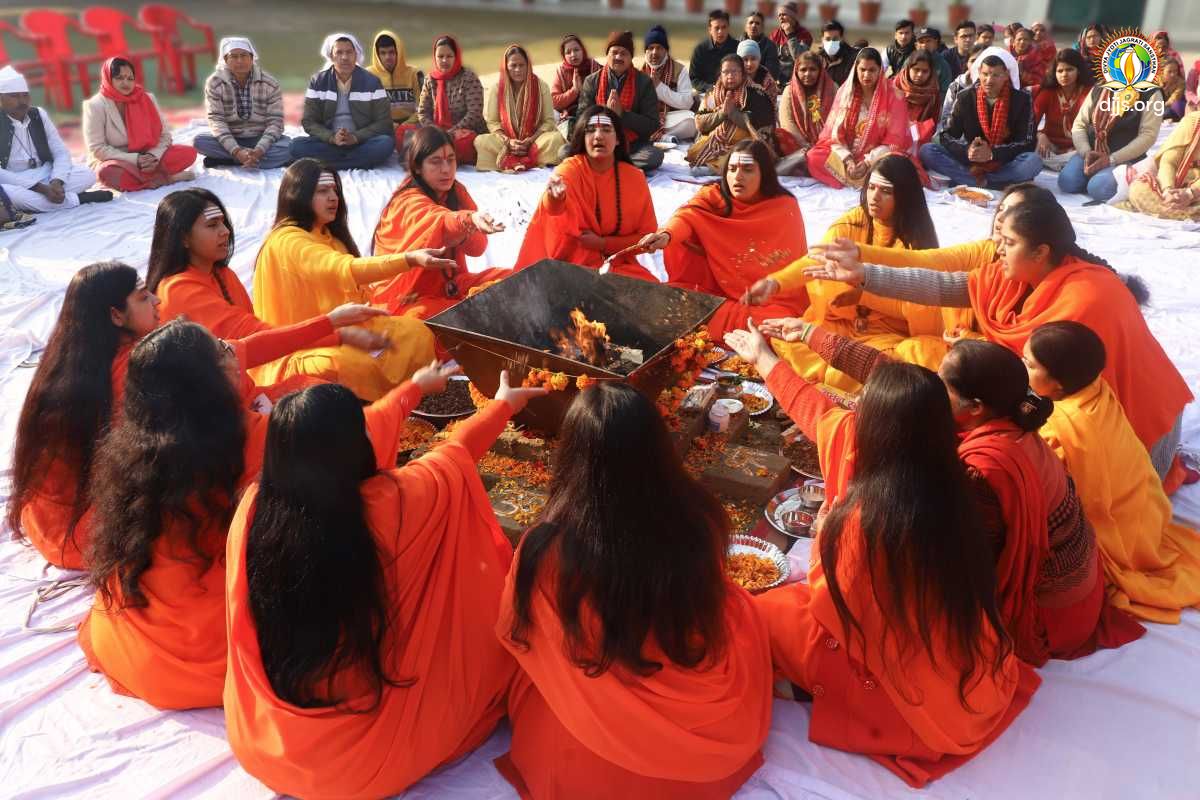 Shri Ram Katha reinforced the need for Inner Awakening through Brahm Gyan at Preet Vihar, New Delhi