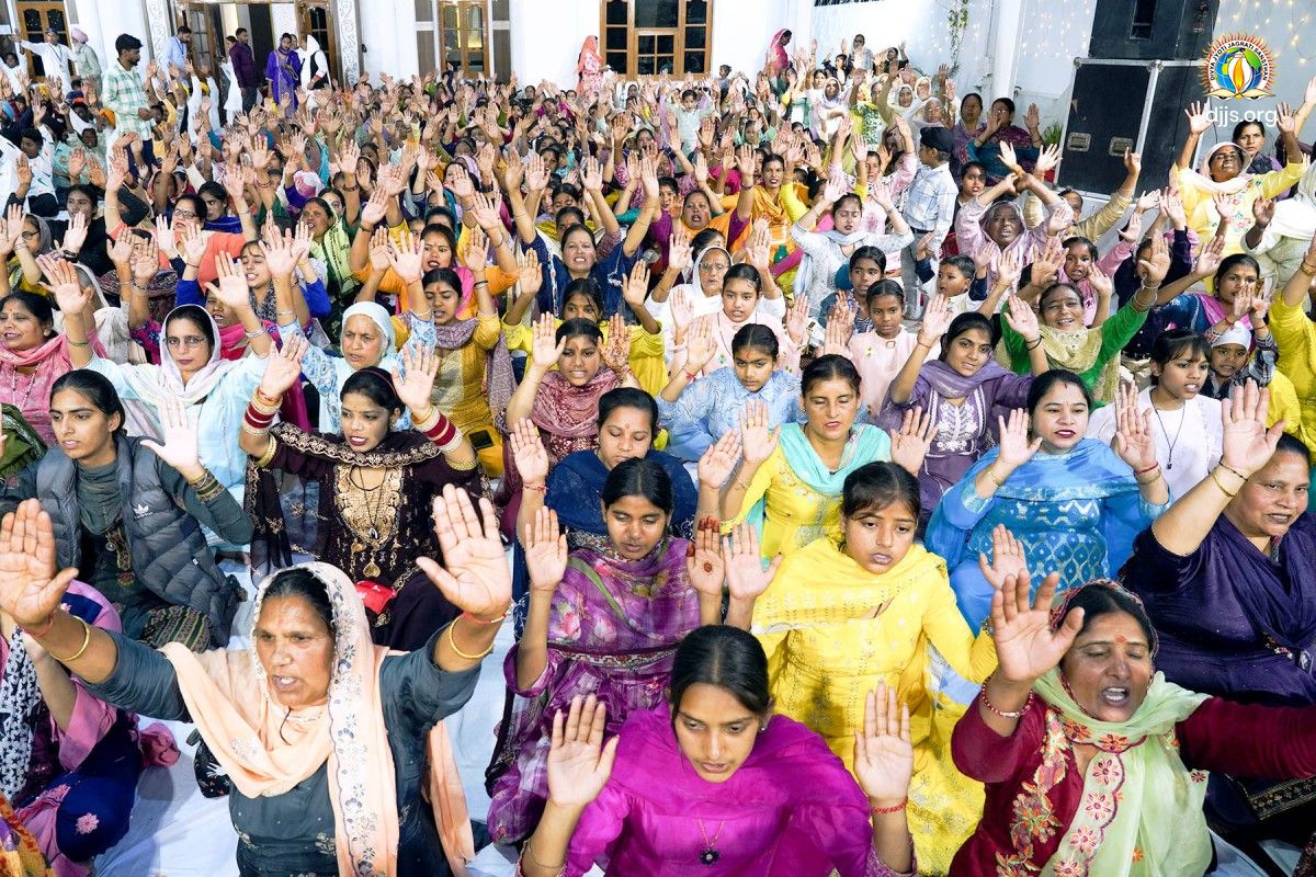 Elixir of divinity diffused at Mata ki Chowki, organized by DJJS at Tarn Taran, Punjab