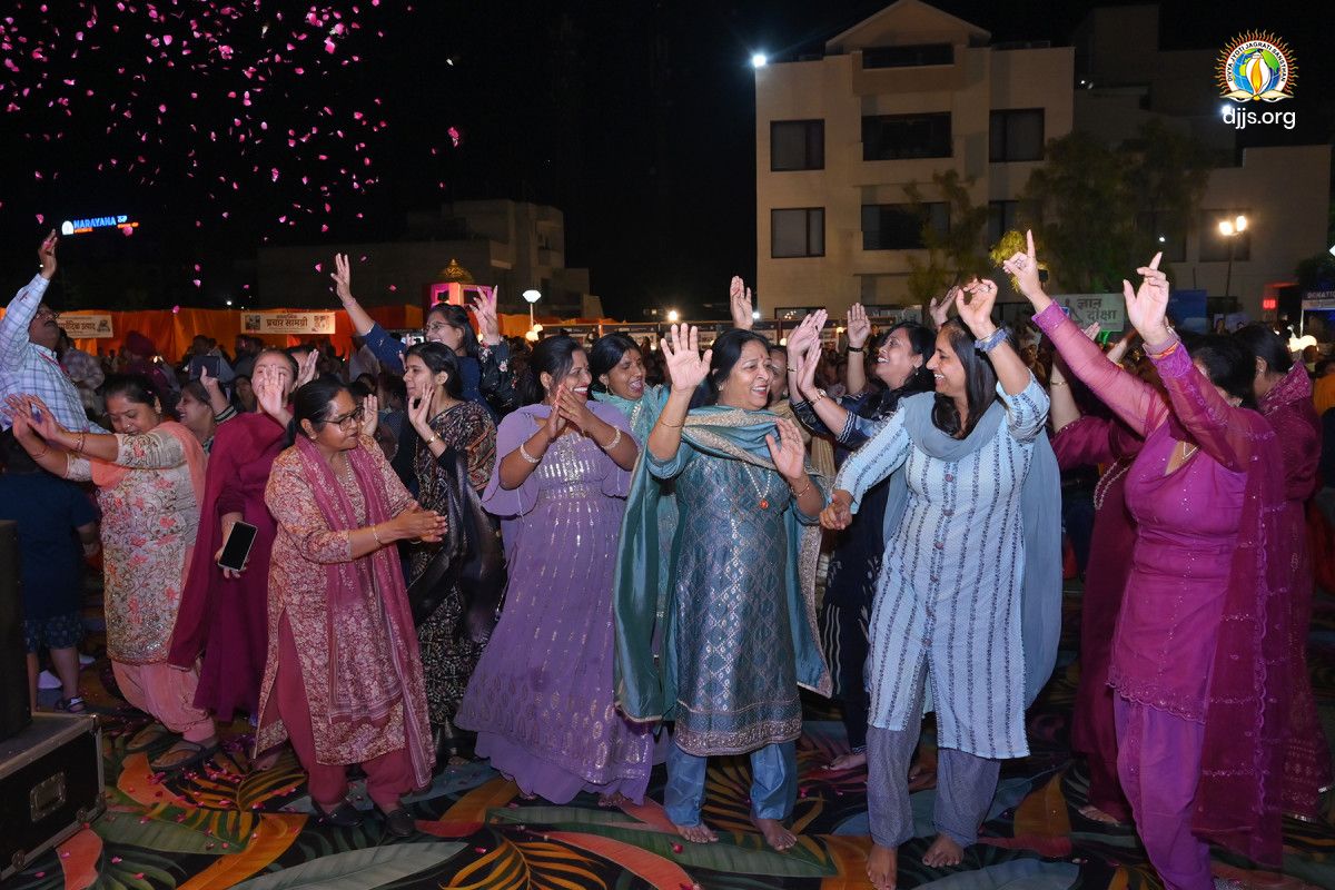From darkness to divine illumination: Devotional Concert organized by DJJS awakened the consciousness of humanity at Bathinda, Punjab