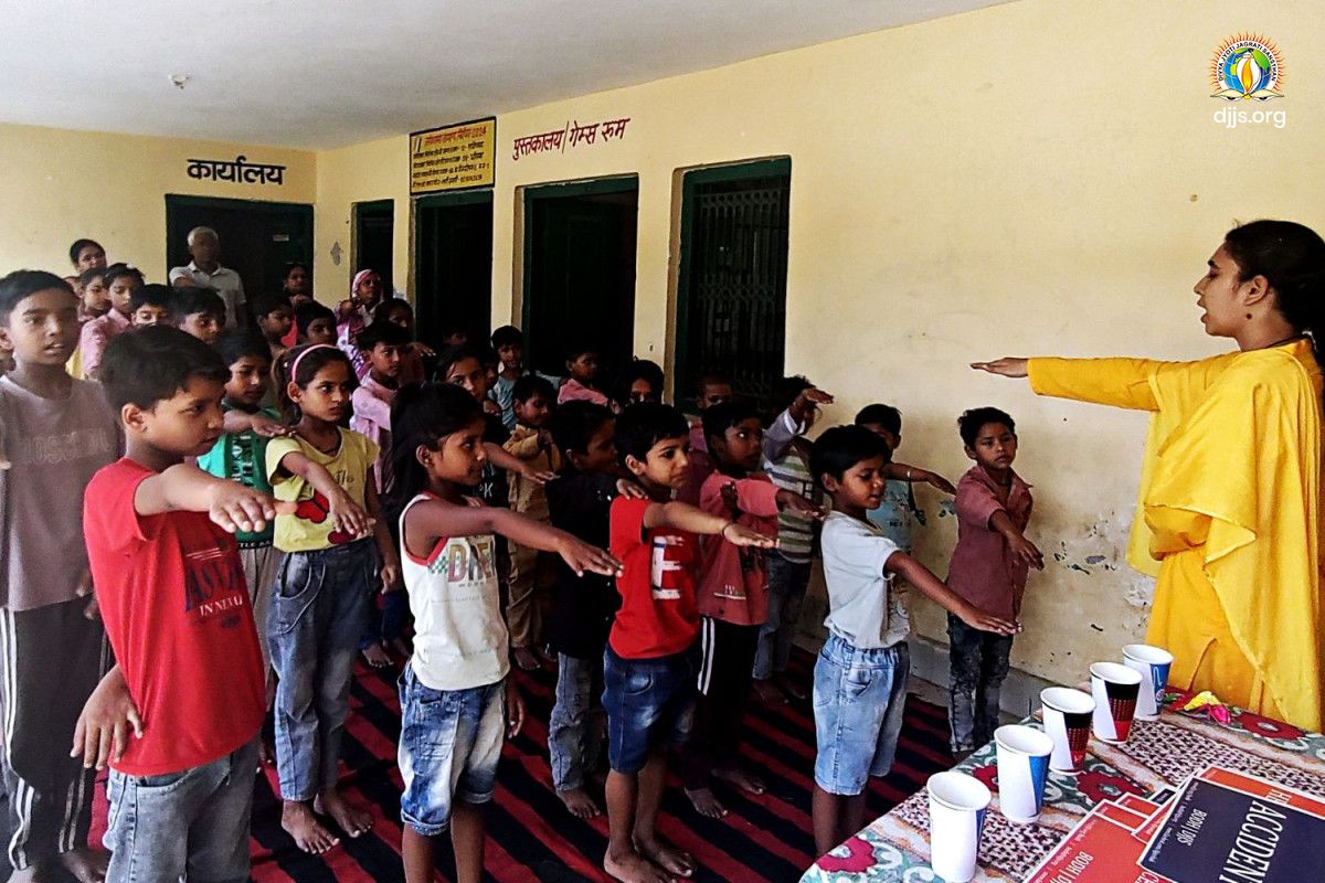 Sankalp Reaches 16 Schools in Ghaziabad with Quit Karo Campaign on Addiction and Right Choices