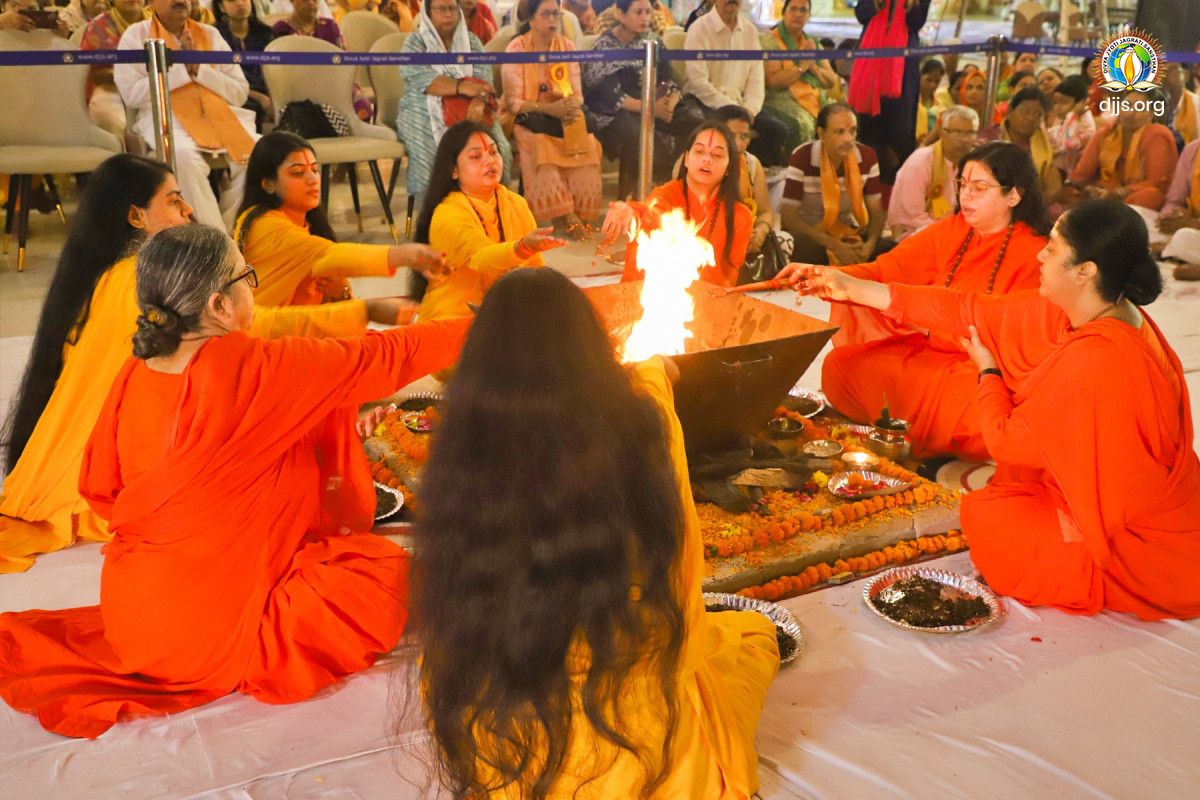 Eternal Science of Shiv tattva revealed at Bhagwan Shiv Katha organized by DJJS at Shahdara, Delhi