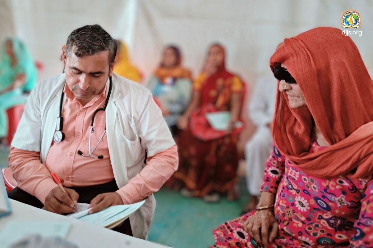 With 460 Camps, OPDs and 13,921 beneficiaries, Divya Dham Centre has been a hub for free Health Care Services to the 66+ nearby villages under DJJS Aarogya